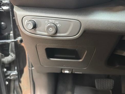 Used 2021 Chevrolet TrailBlazer LS FWD image 23