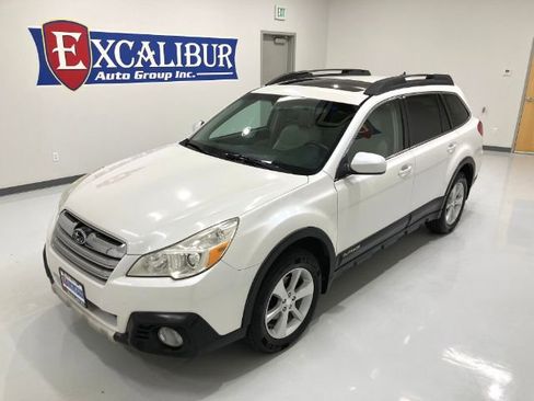 Used 2014 Subaru Outback 2.5i Limited AWD/4WD image 6