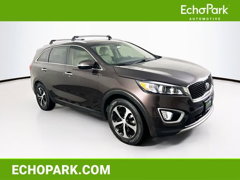 Used 2017 Kia Sorento EX image 1