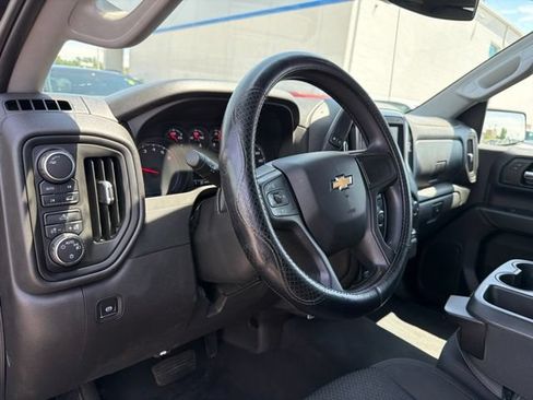 Used 2020 Chevrolet Silverado 1500 Custom w/ Custom Convenience Package AWD/4WD image 15