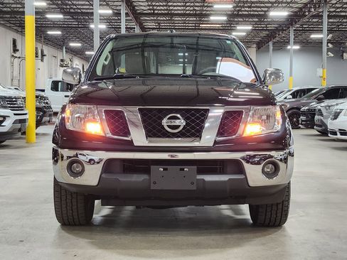 Used 2017 Nissan Frontier SL image 2