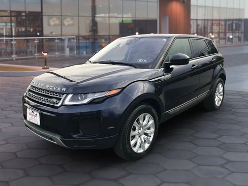 Used 2018 Land Rover Range Rover Evoque image 5