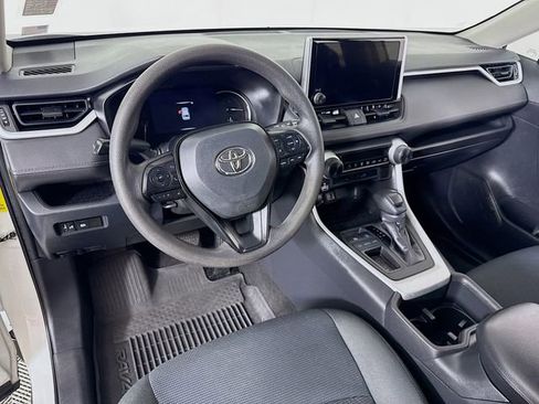 Used 2023 Toyota RAV4 LE image 7