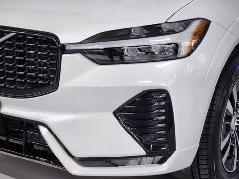 Certified 2025 Volvo XC60 B5 Core AWD/4WD image 12