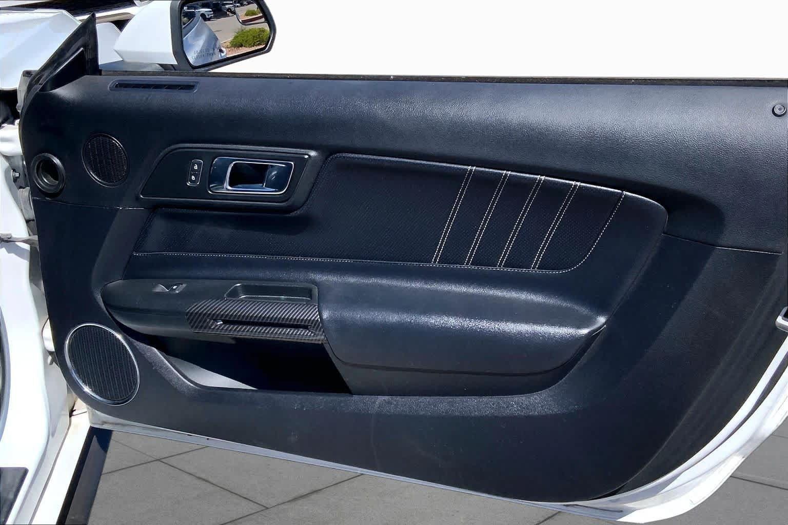 Used 2015 Ford Mustang GT Premium RWD image 21