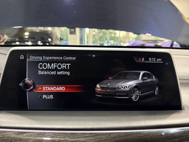 Used 2016 BMW 750i xDrive AWD/4WD image 32