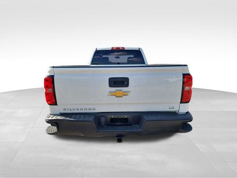 Used 2019 Chevrolet Silverado 1500 W/T RWD image 8