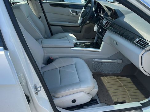 Used 2016 Mercedes-Benz E 350 4MATIC Sedan image 8