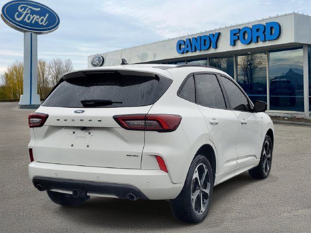 Used 2023 Ford Escape ST-Line Select w/ Tech Pack #2 AWD/4WD image 4