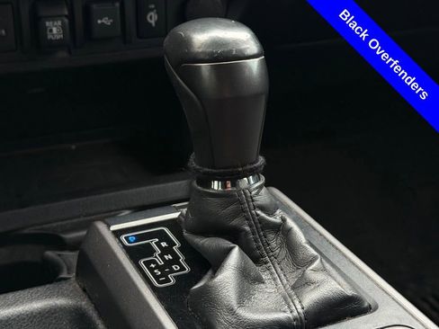 Used 2020 Toyota Tacoma TRD Off-Road w/ Technology Package image 19