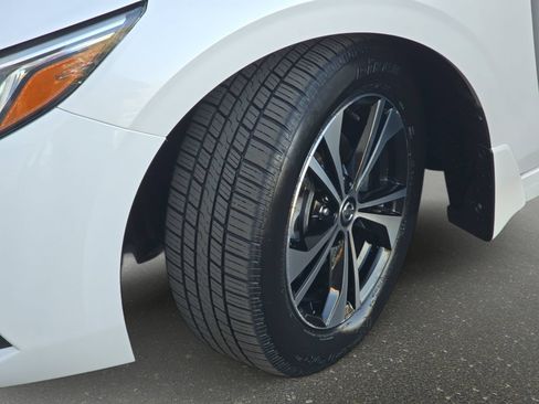 Used 2020 Nissan Sentra SV FWD image 32