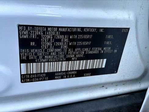 Used 2025 Toyota RAV4 XLE image 29