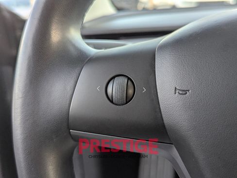 Used 2018 Tesla Model 3 Long Range AWD/4WD image 16