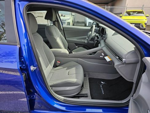 New 2026 Hyundai Elantra SE image 11