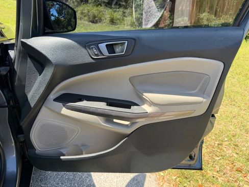 Used 2020 Ford EcoSport SE image 13