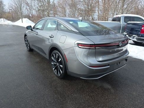 Used 2024 Toyota Crown Platinum image 2