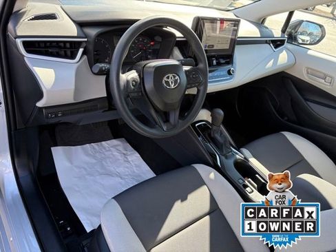 Used 2025 Toyota Corolla LE image 22