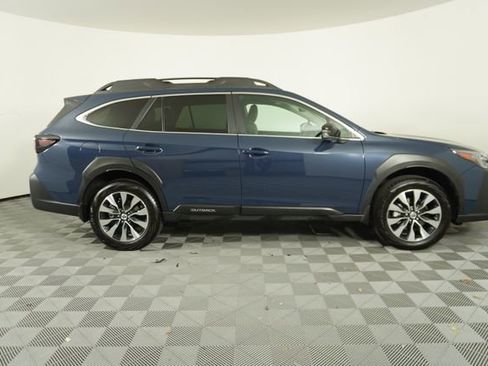 Used 2025 Subaru Outback Limited image 8
