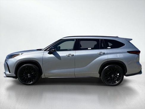 Certified 2025 Toyota Highlander XSE AWD/4WD image 2
