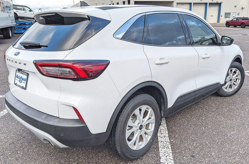 Certified 2023 Ford Escape Active FWD image 3