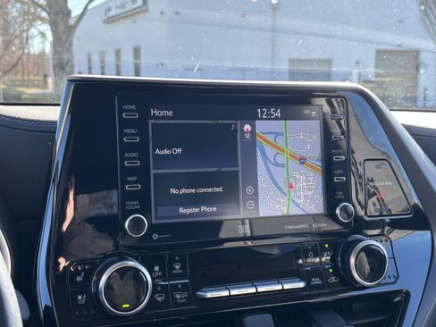 Used 2022 Toyota Highlander Limited image 23