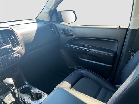 Used 2022 GMC Canyon AT4 w/ Trailering Package image 22