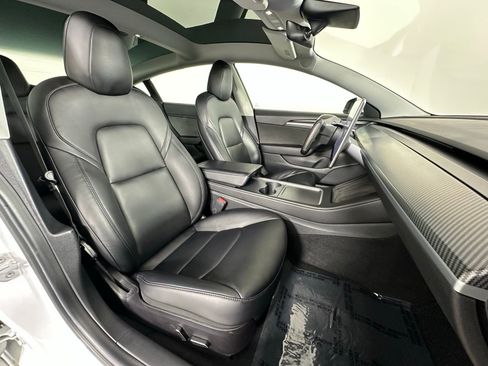 Used 2021 Tesla Model 3 Performance image 9
