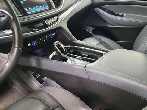 Used 2018 Buick Enclave Essence AWD/4WD image 26