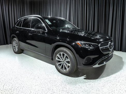 Certified 2026 Mercedes-Benz GLC 300 4MATIC image 3