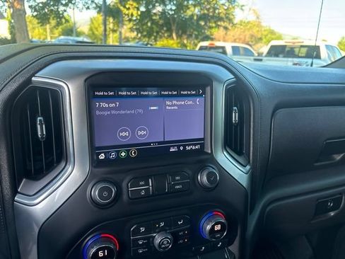 Used 2021 Chevrolet Silverado 1500 LT AWD/4WD image 26