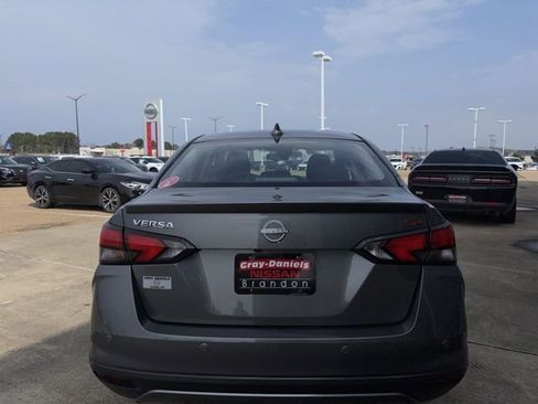 New 2025 Nissan Versa SR image 3