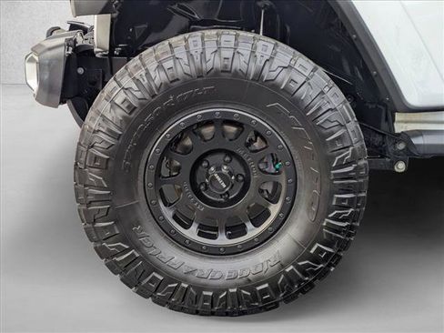 Certified 2021 Jeep Wrangler Unlimited Sahara image 24