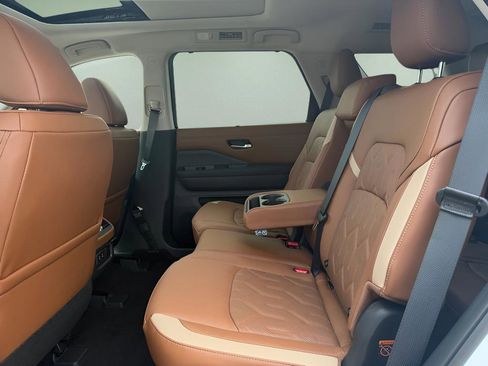 New 2026 Nissan Pathfinder SL image 15