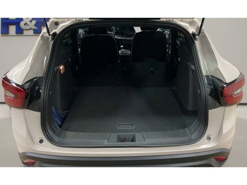 New 2026 Chevrolet Trax RS image 23