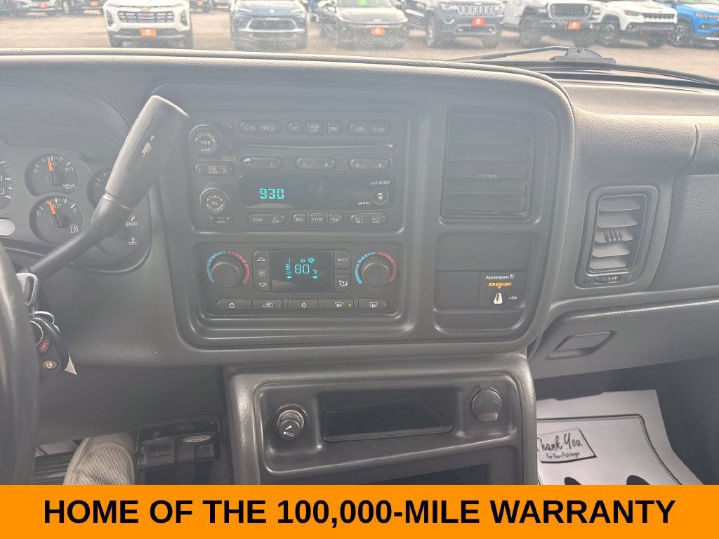 Used 2004 Chevrolet Silverado 2500 LT AWD/4WD image 17