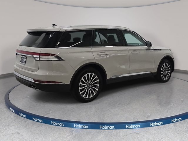 Certified 2023 Lincoln Aviator Reserve w/ Elements Package Plus AWD/4WD image 5