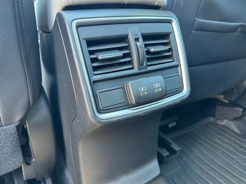 Used 2023 Subaru Forester Limited image 35