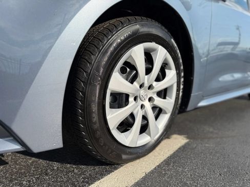 Used 2022 Toyota Corolla LE FWD image 17