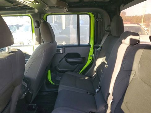 Used 2021 Jeep Gladiator Willys image 29