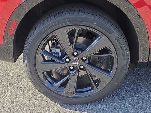 New 2025 Buick Envision Sport Touring image 7