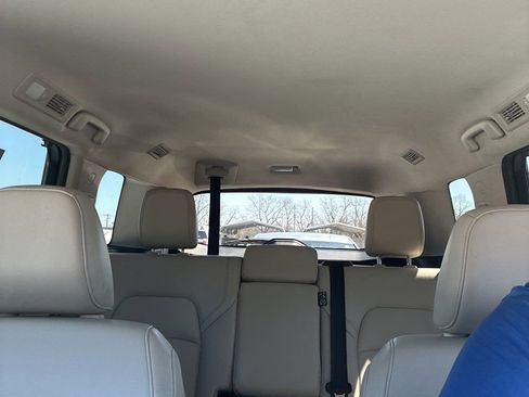 Used 2023 Nissan Pathfinder SL w/ Lighting Package (N92) image 20