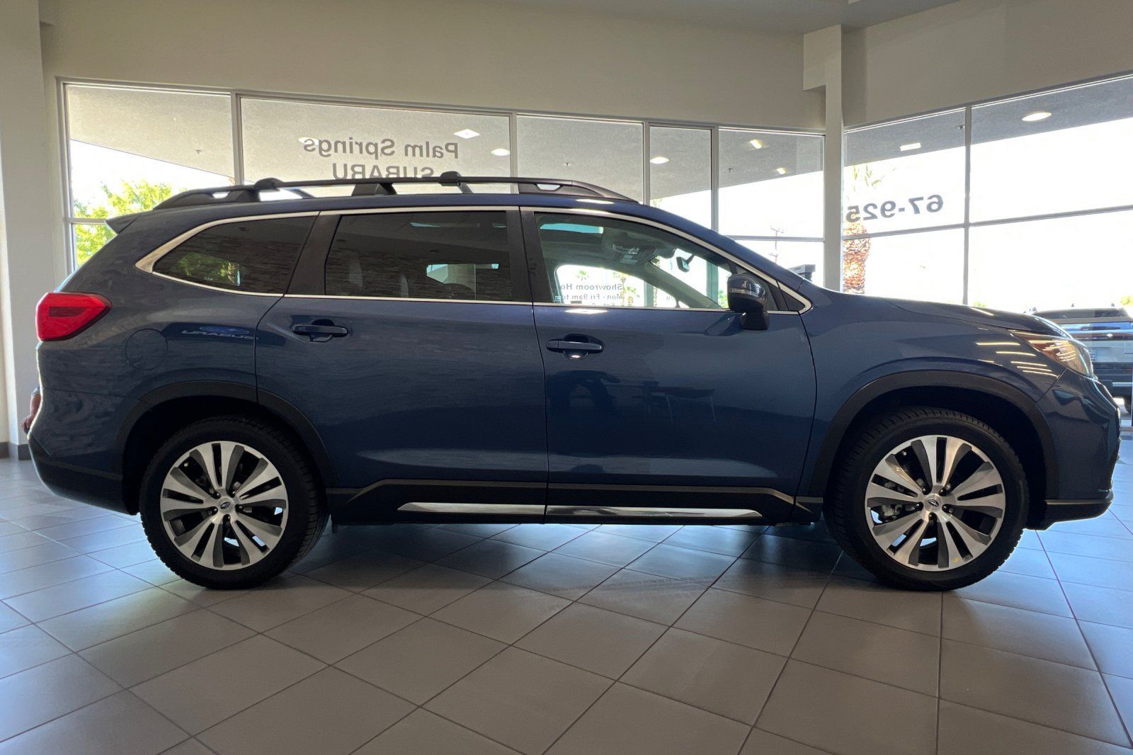 Used 2022 Subaru Ascent Limited w/ Technology Package AWD/4WD image 6