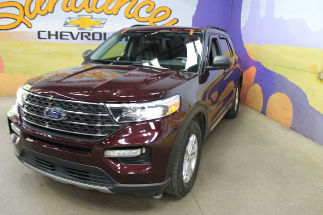 Used 2022 Ford Explorer XLT w/ Equipment Group 202A AWD/4WD image 5