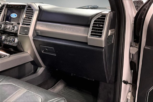 Used 2017 Ford F250 Platinum w/ Platinum Ultimate Package AWD/4WD image 26