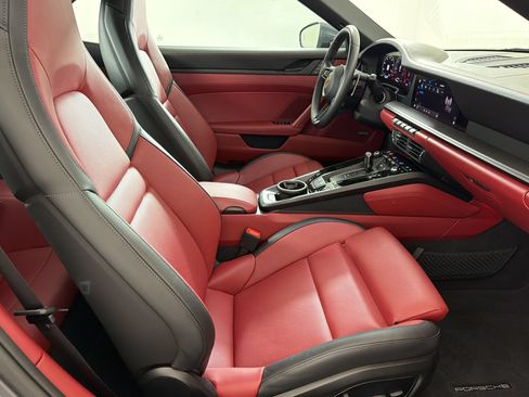 Certified 2025 Porsche 911 Carrera RWD image 26