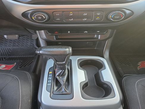 Used 2016 Chevrolet Colorado LT w/ Midnight Edition image 17