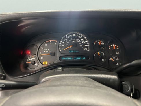 Used 2005 Chevrolet Silverado 2500 LS w/ Heavy-Duty Power Package image 18