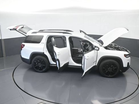 Used 2023 GMC Acadia SLE w/ Driver Convenience Package FWD image 73