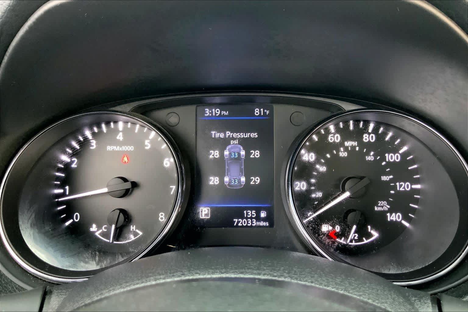 Used 2018 Nissan Rogue SV w/ Premium Package FWD image 25