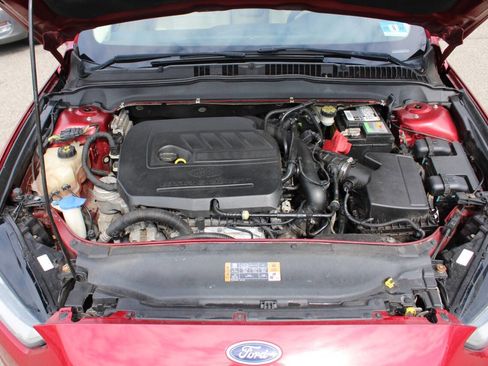 Used 2014 Ford Fusion SE w/ Equipment Group 202A image 16